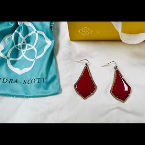 Beautiful red Kendra Scott earrings! Great condition